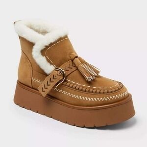 Women's Summit Boots Universal Thread Brown Size 10 New With Tags